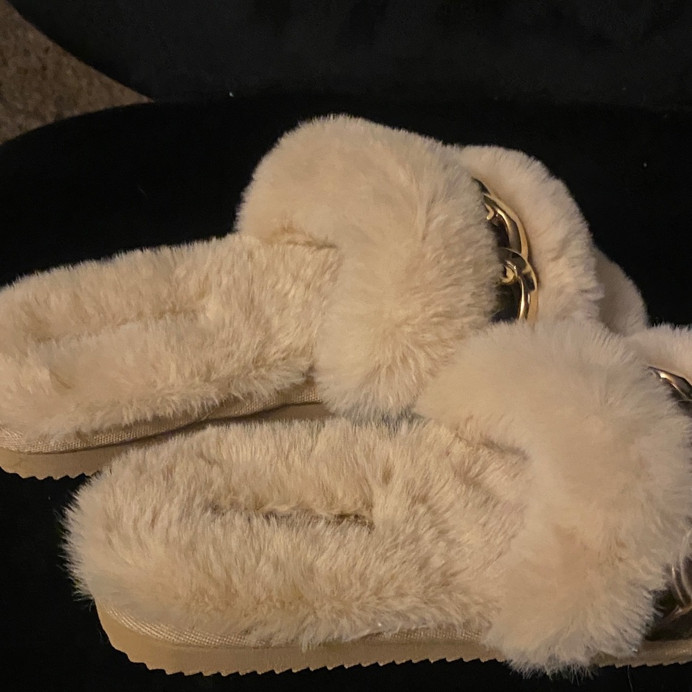 MICHAEL Michael Kors Beige Furry Slippers